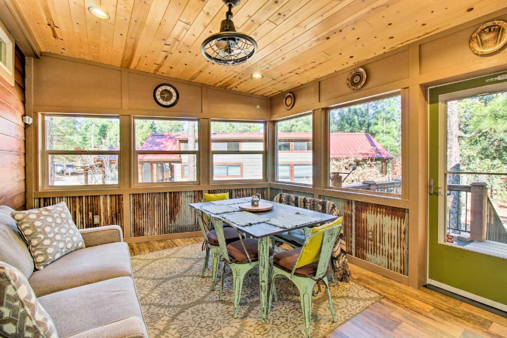 Near Hiking Cabin with Deck and Grill in Show Low